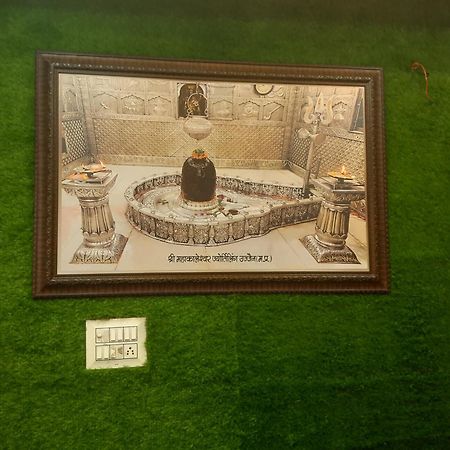 Hanumant Kripa Geust House Only For Family Ujjain Buitenkant foto