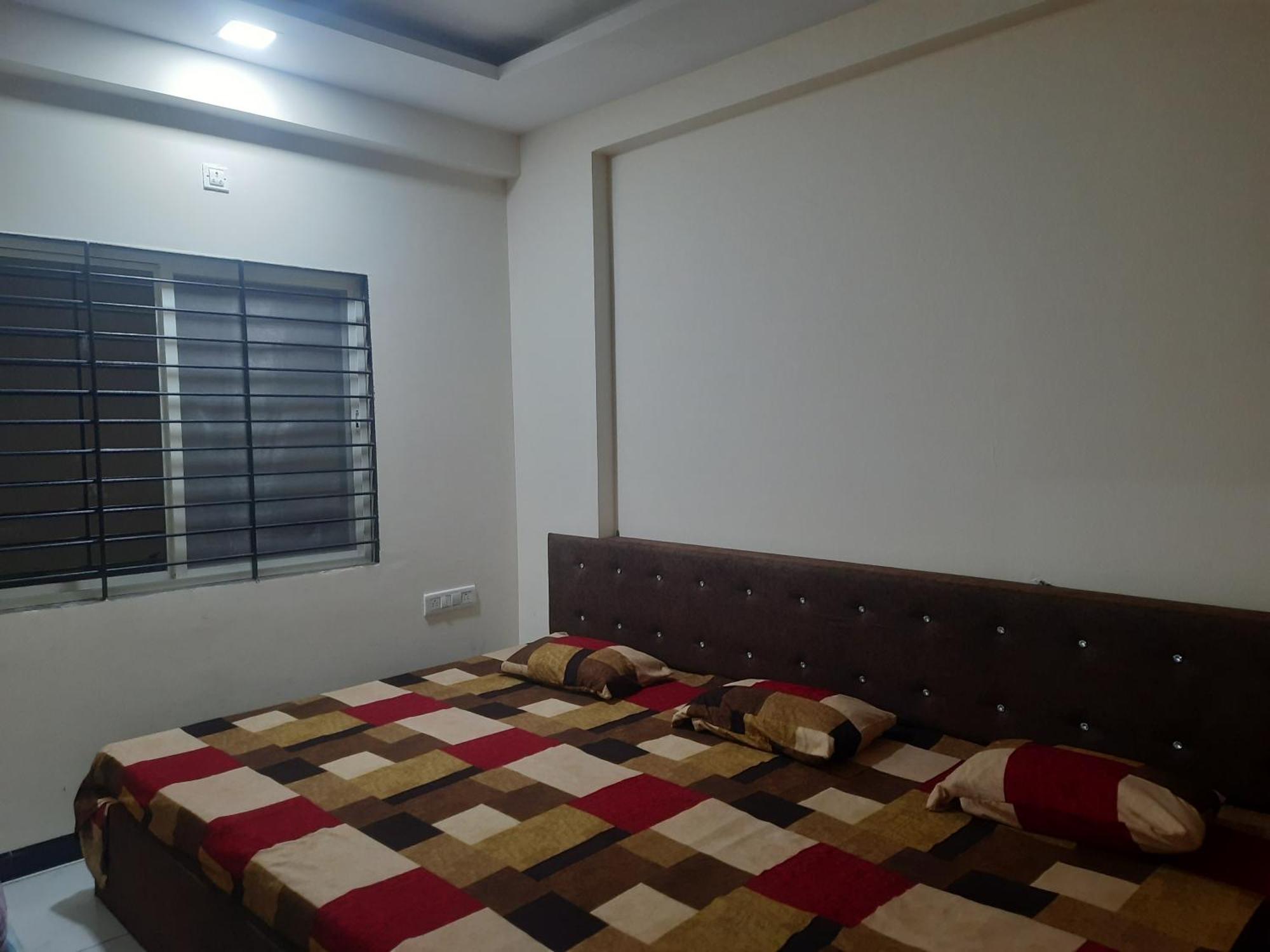 Hanumant Kripa Geust House Only For Family Ujjain Buitenkant foto